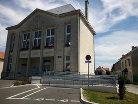 Parking PMR, if et rosiers 