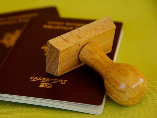 Passeport et tampon 