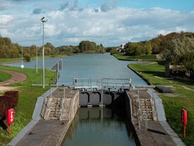 Ecluse - Canal de l'Aisne à la Marne